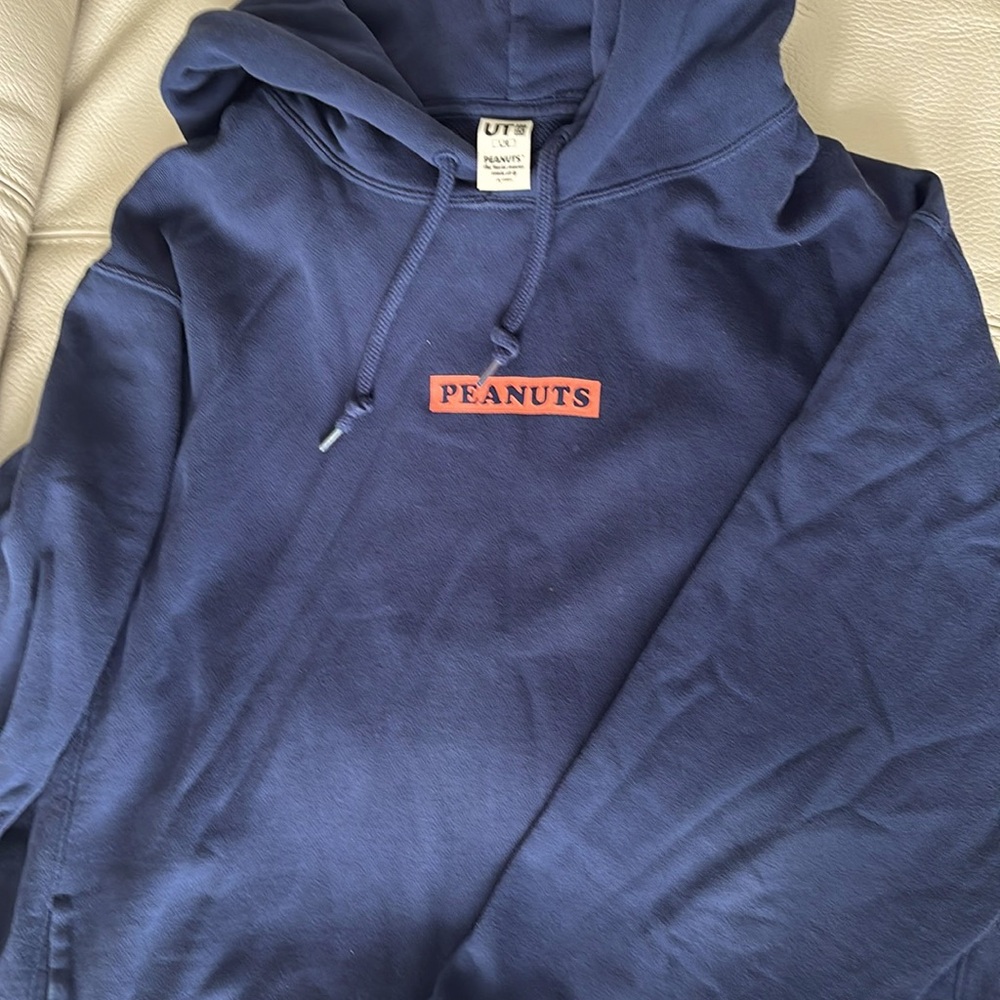 Cute Men Uniqlo Graphical Peanuts hoodie